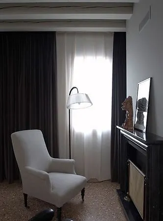 Maison Matilda - Design Πανσιόν Τρεβίζο