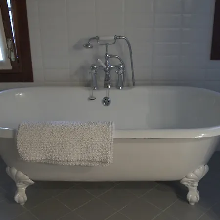 Maison Matilda - Design بيت ضيافة تريفيزو